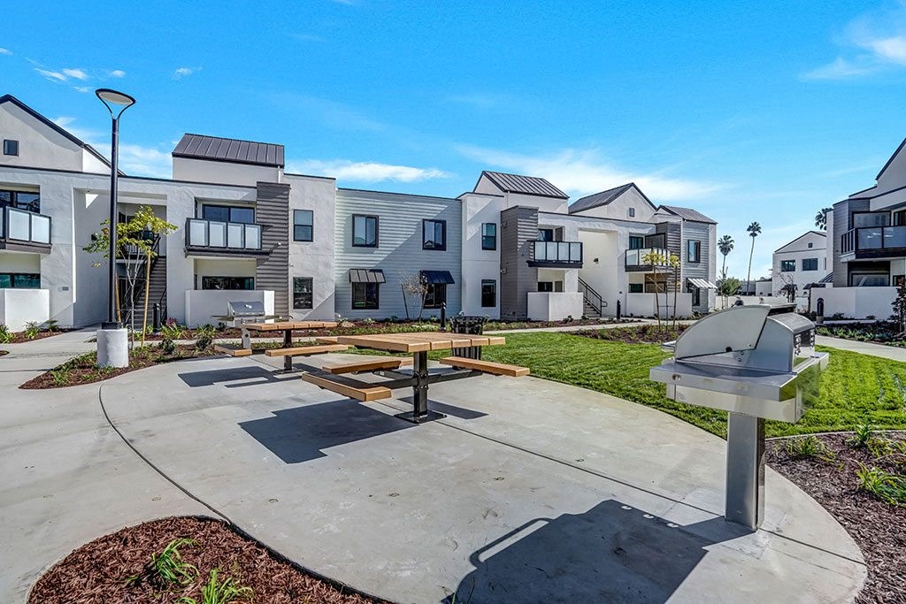 Picnic Area, Courtyard