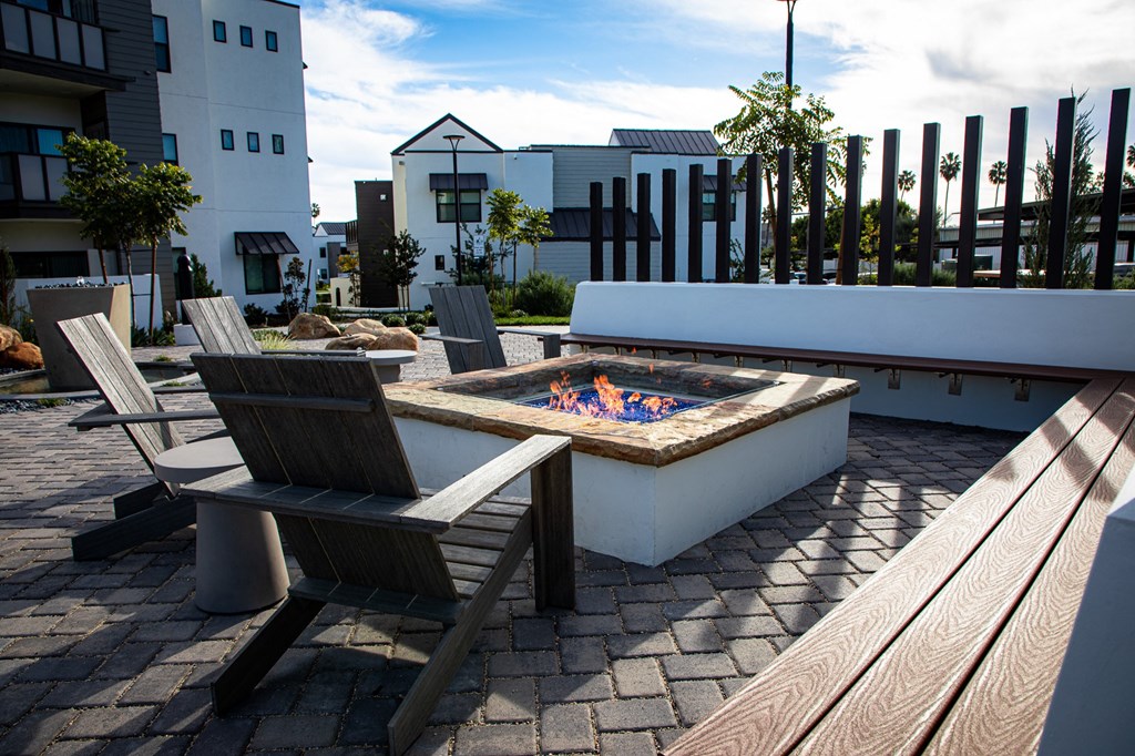 Outdoor Amenity Space, fire pit