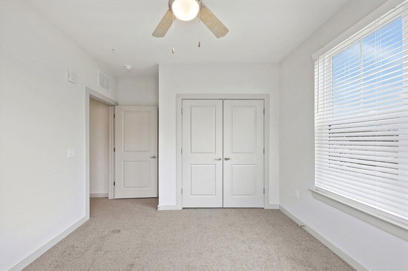 bedroom with closet south twenty cartersville ga