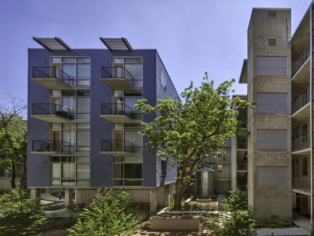 Safe Walking Paths In Courtyard at 1221 Broadway Lofts, San Antonio, TX, Texas, 78215