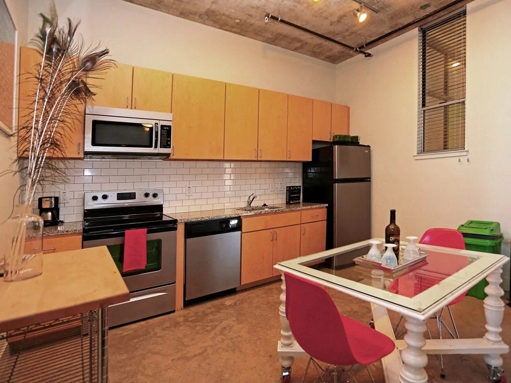 Fully Equipped Kitchen With Modern Appliances at 1221 Broadway Lofts, San Antonio, TX, Texas