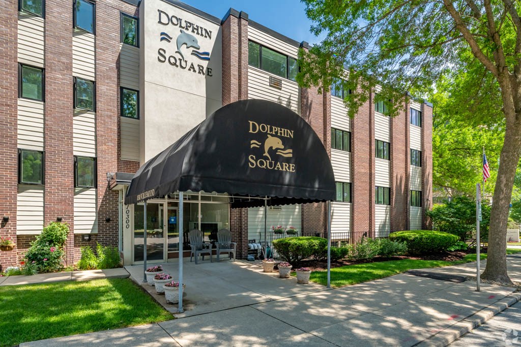 Dolphin Square Apartments, 10300 W Bluemound Rd, Wauwatosa, WI RentCafe