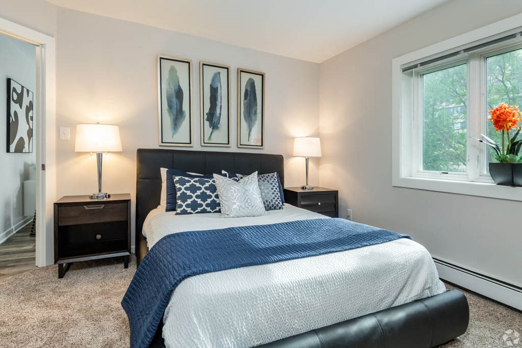 Dolphin Square Apartments, 10300 W Bluemound Rd, Wauwatosa, WI RentCafe