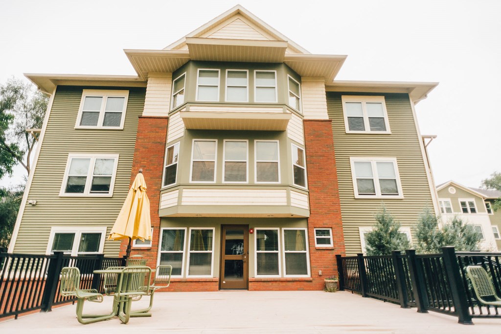 Exterior entrance to apartment community