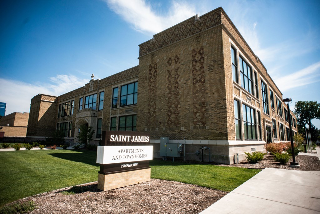 Exterior entrance to apartment community