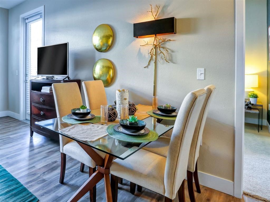 Dining table at Pearl DTC, Denver, Colorado