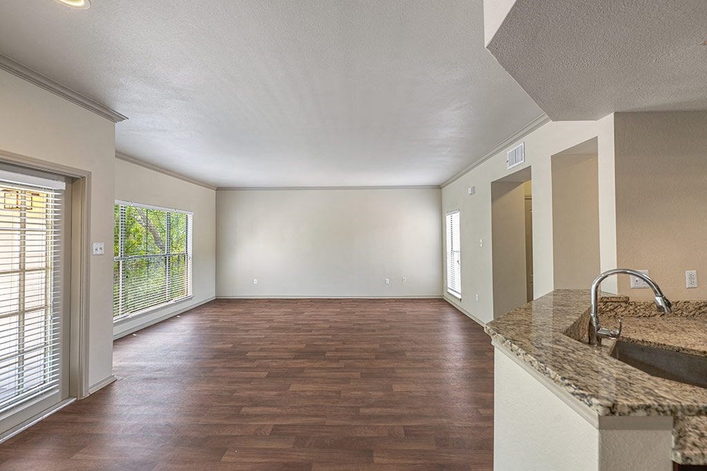 Barton Creek Villas Apartments, 2716 Barton Creek Blvd, Austin, TX