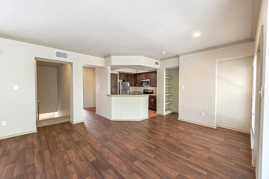 Barton Creek Villas Apartments, 2716 Barton Creek Blvd, Austin, TX