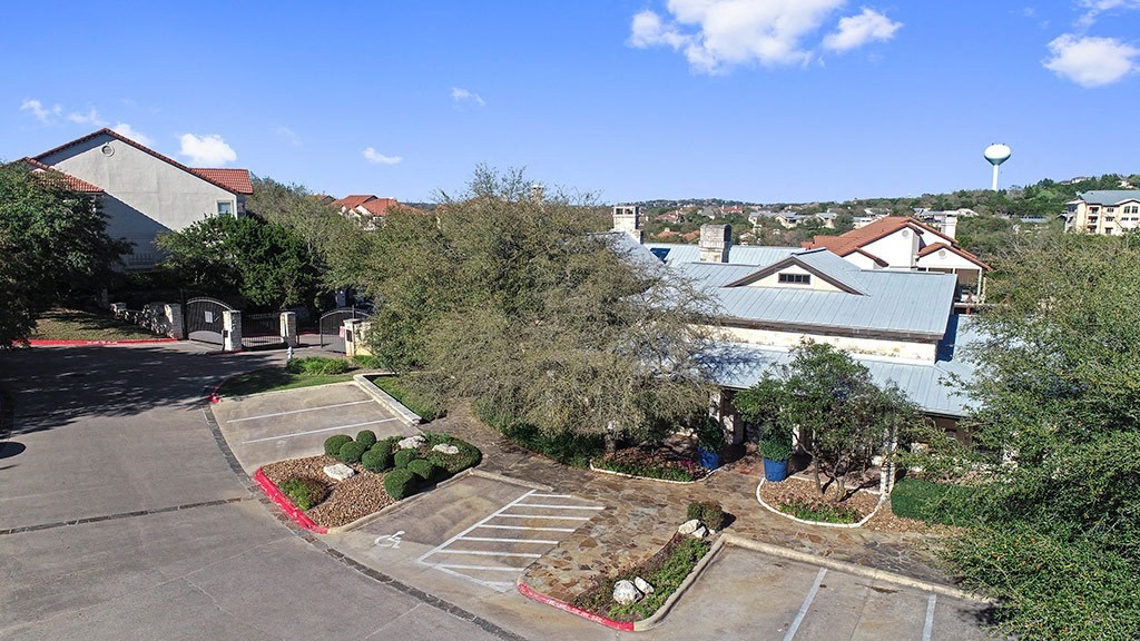 Barton Creek Villas Apartments, 2716 Barton Creek Blvd, Austin, TX