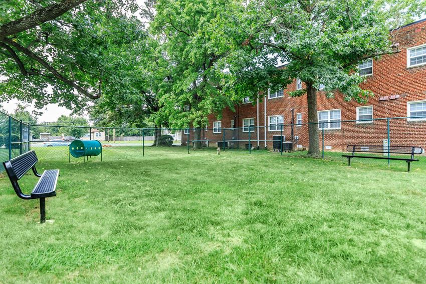 Parkland Village Apartments, 6004 Parkland Ct, Forestville, MD RentCafe