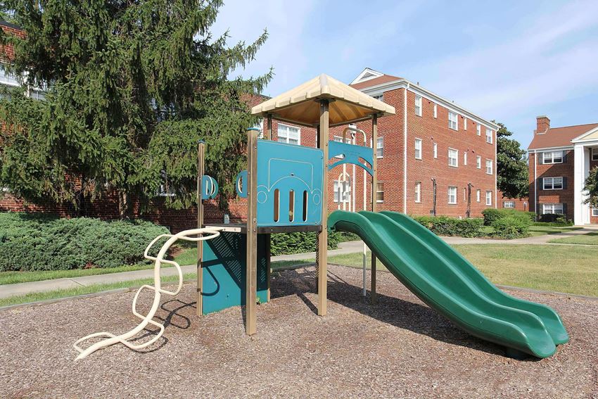 Parkland Village Apartments, 6004 Parkland Ct, Forestville, MD RentCafe