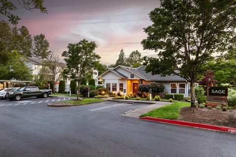 Exterior Landscape at Sage Apartments, Everett, 98204