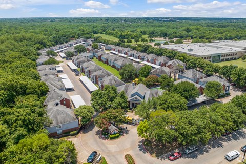 Villas Of Sorrento Apartments