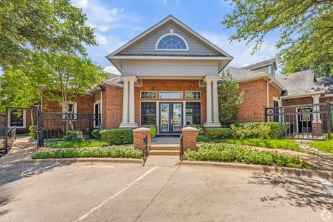 Villas Of Sorrento Apartments