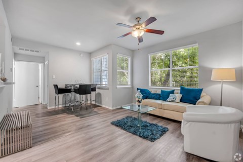 Villas Of Sorrento Apartments