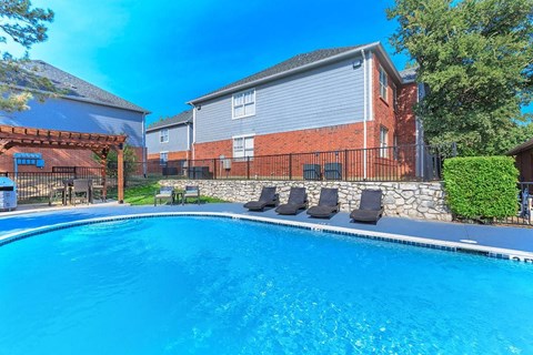 Villas Of Sorrento Apartments