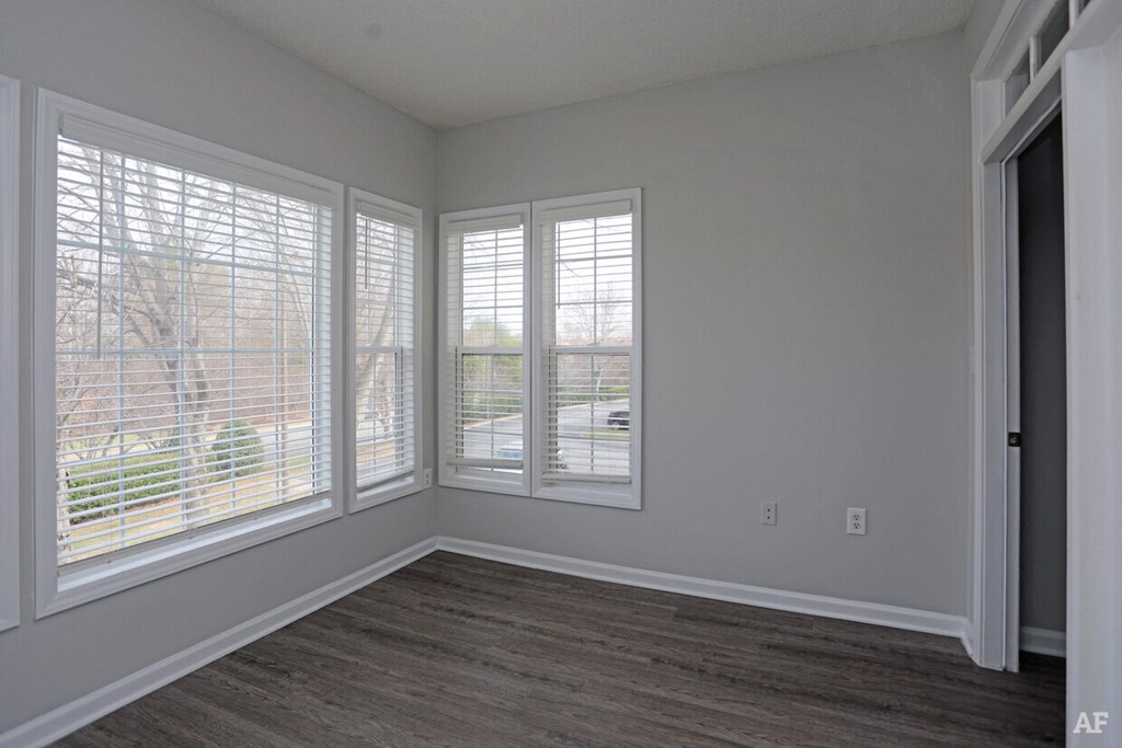 Home Office Room Premium