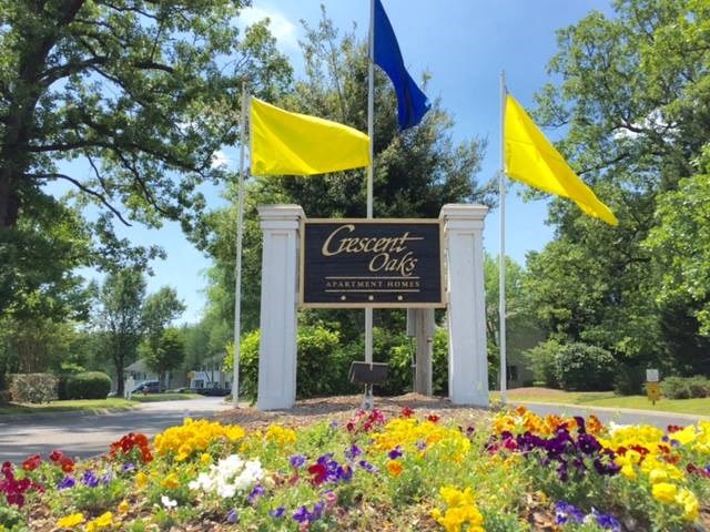 Crescent Oaks Entrance