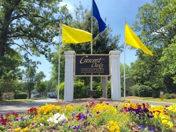Crescent Oaks Sign Crescent Oaks Entrance - Photo Gallery 2