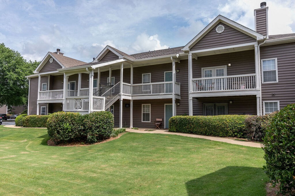 Building Exterior at Elme Marietta Apartments, Marietta, GA, 30067