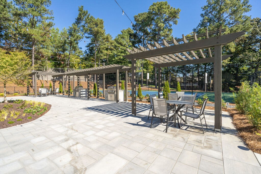 Patio at Elme Cumberland Apartments, Georgia, 30080