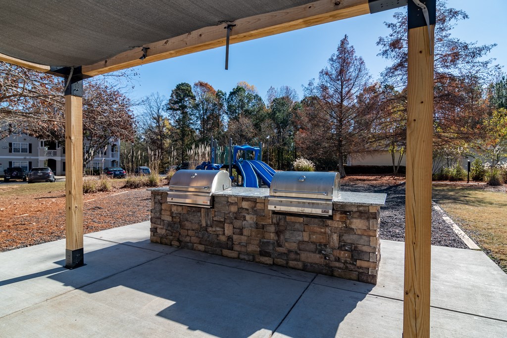 Grills at Elme Conyers, Conyers