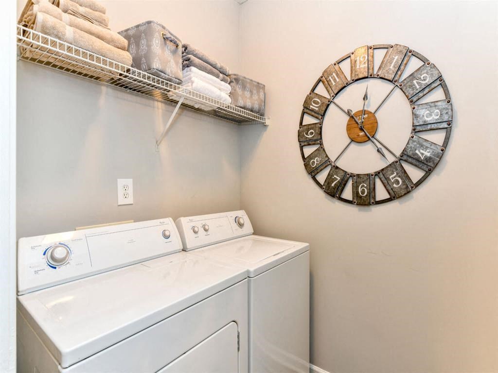 Laundry Room at Elme Eagles Landing in Stockbridge, GA