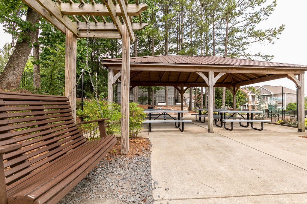 Bench at Elme Marietta Apartments, Georgia, 30067