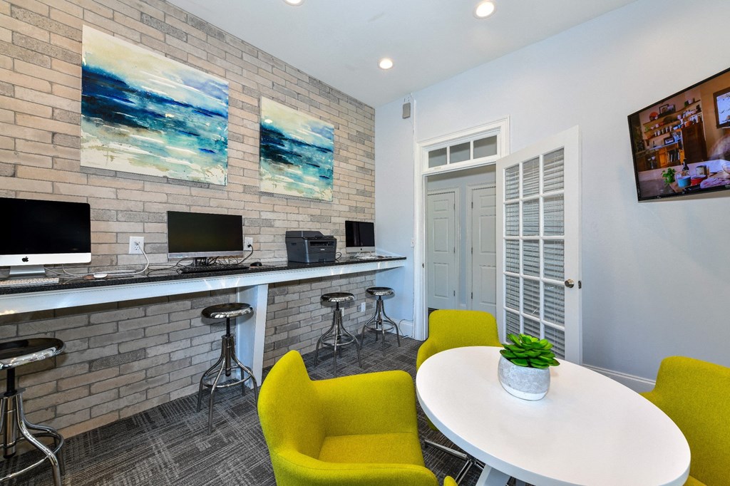 Business Center at Elme Eagles Landing in Stockbridge, GA