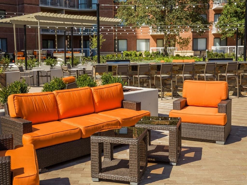 Outdoor Seating at Cascade at Landmark, Virginia