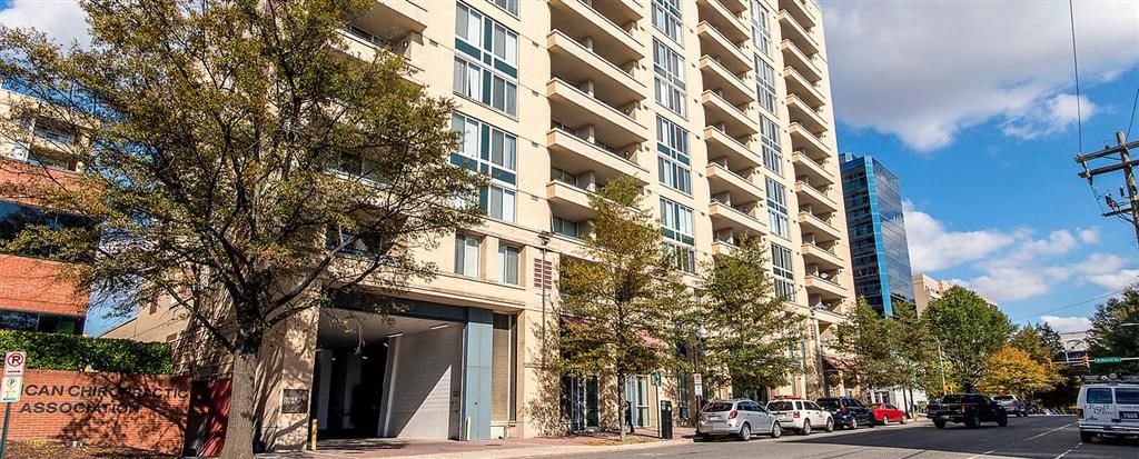 Bennett Park Exterior area at Bennett Park Apartments, Arlington