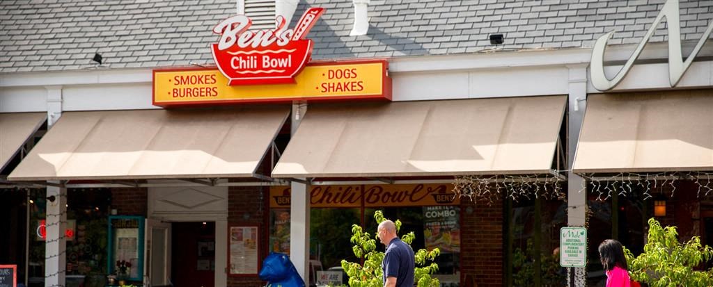 Restaurant at Bennett Park Apartments, Arlington, 22209