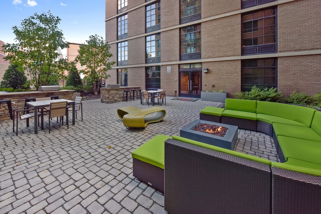 Yale West Patio at Yale West, Washington, 20001