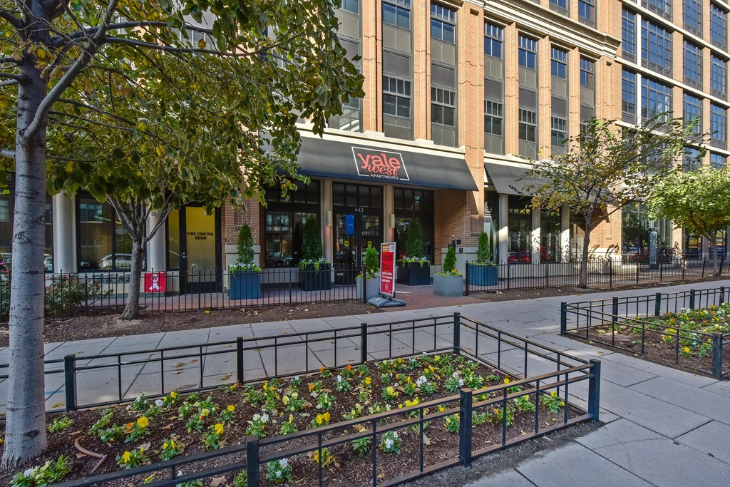 Yale West Exterior at Yale West, Washington