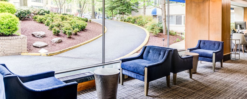 Kenmore Sitting Area