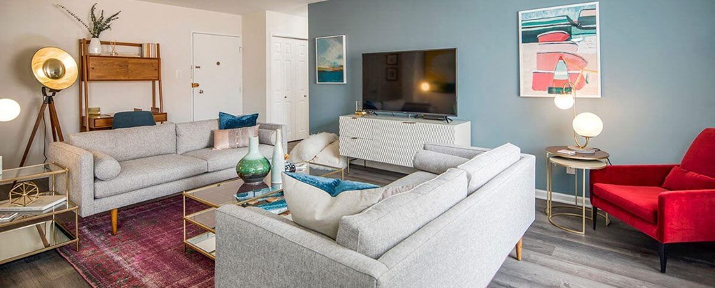 Living Room at Wellington Apartments, Virginia