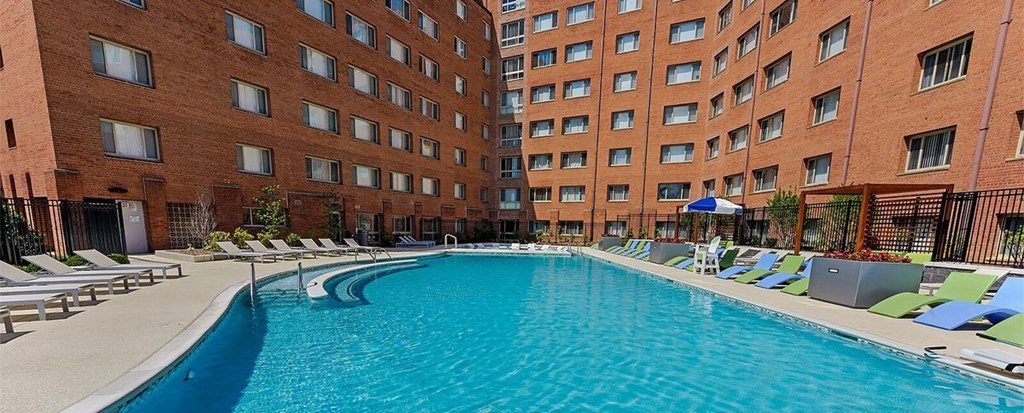 Pool at Wellington Apartments, Virginia, 22204