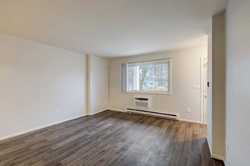 a bedroom at the acadia park apartments in houma, la