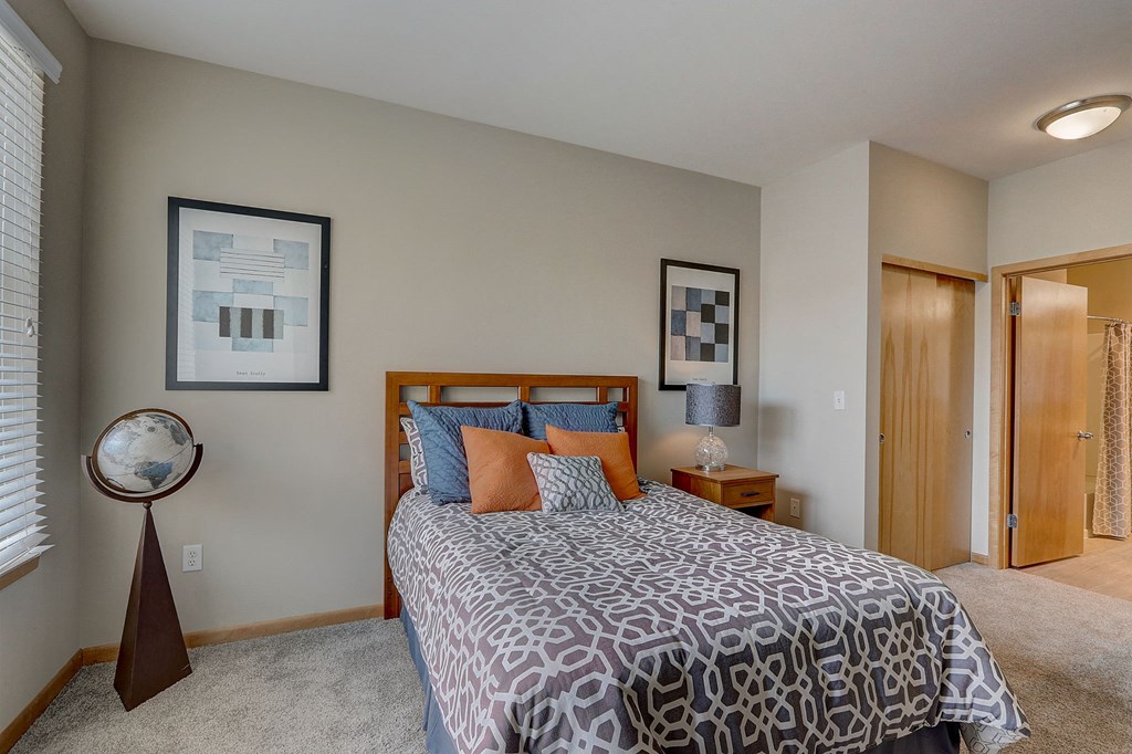 a pattern of people on the walls of a room