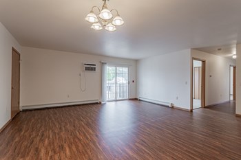 Colonial Place Apartments