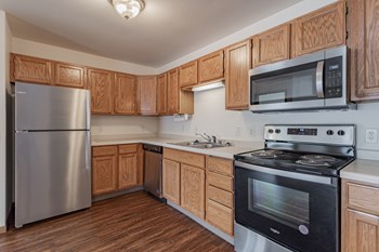 Colonial Place Apartments