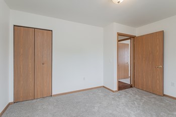 Colonial Place Apartments