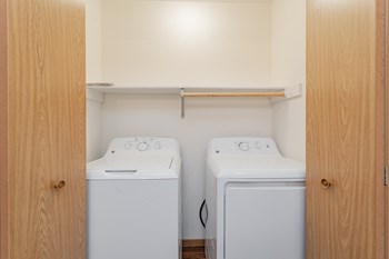 Colonial Place Apartments