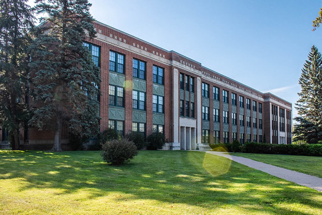 Welcome Home to East High Apartments