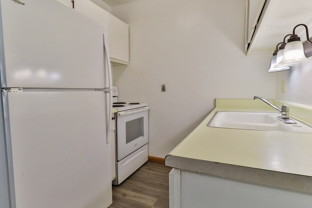 Alverno Pool Apartments is a similar property to Westover Apartments located in Milwaukee