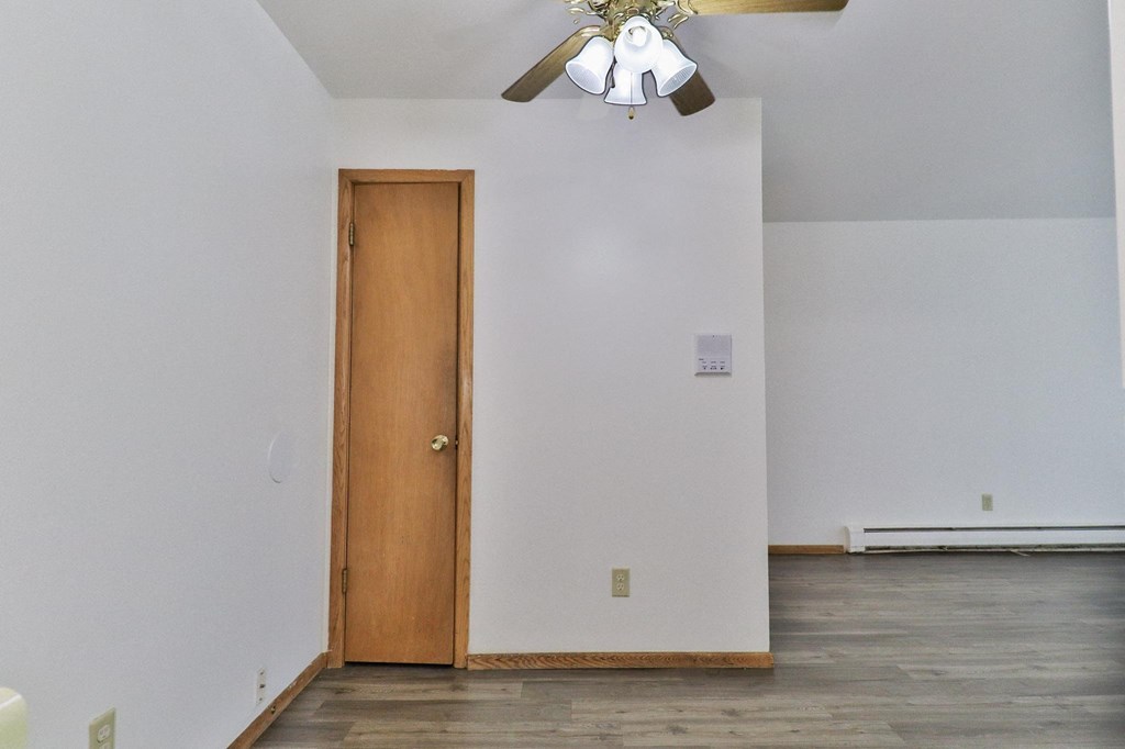 Alverno Pool Apartments