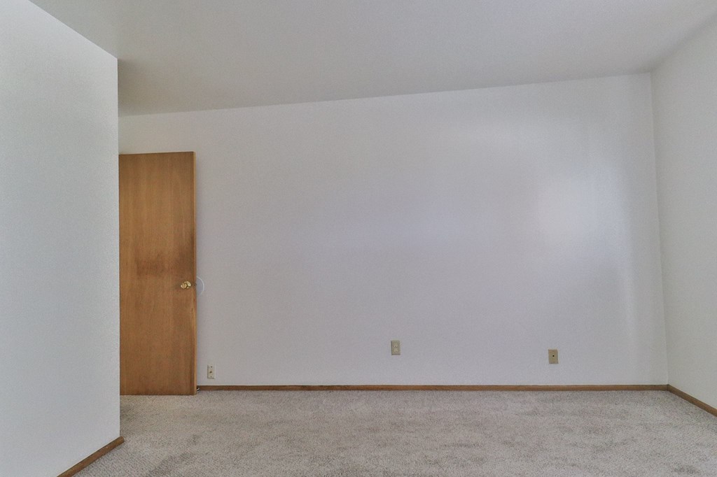 Alverno Pool Apartments