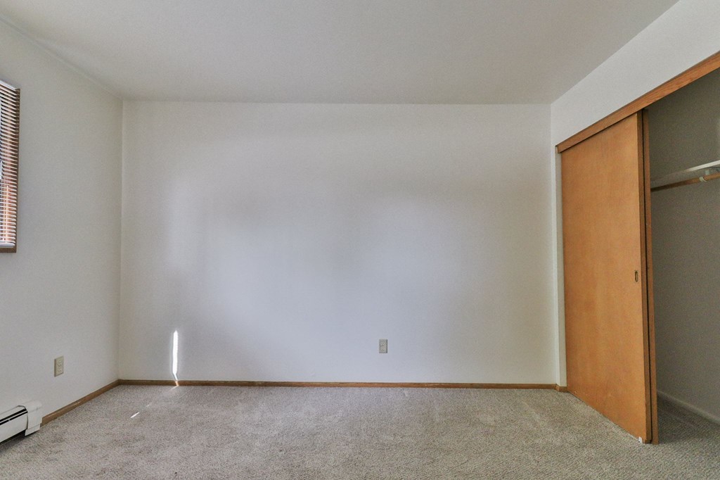 Alverno Pool Apartments