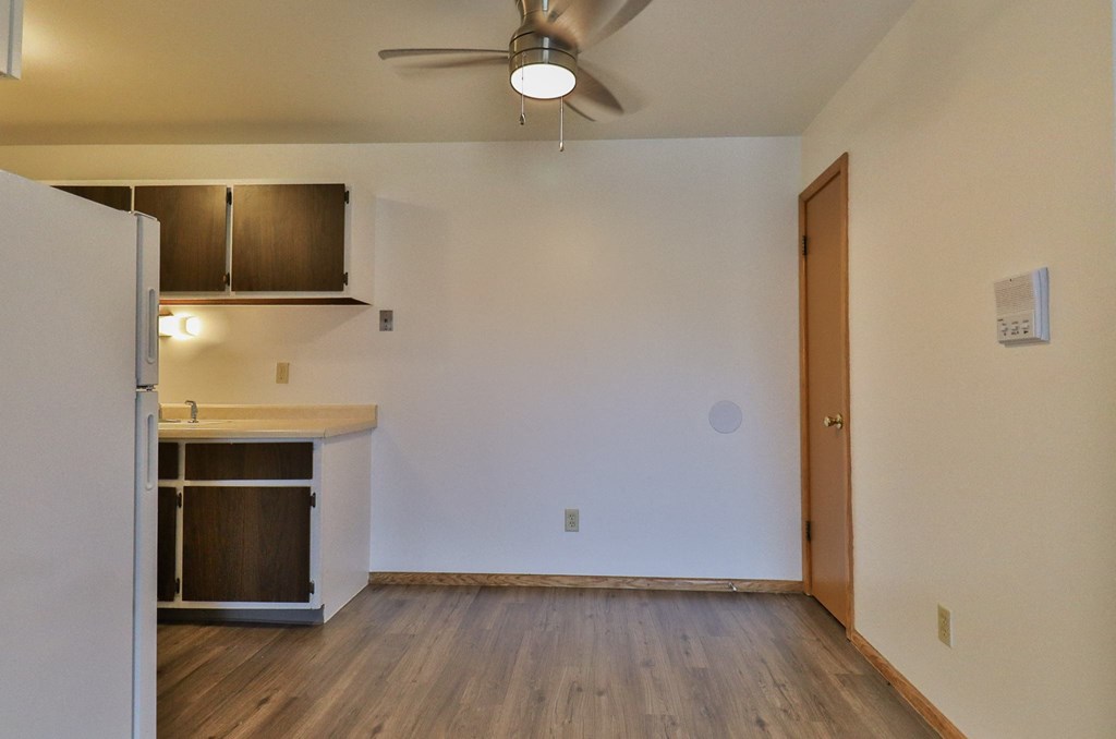 Alverno Pool Apartments