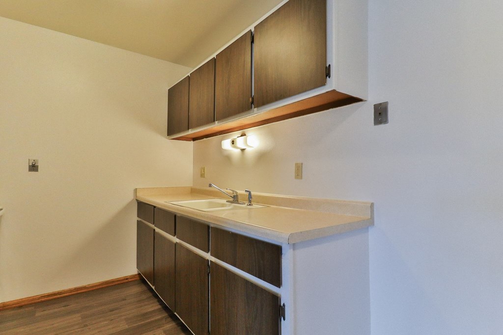 Alverno Pool Apartments